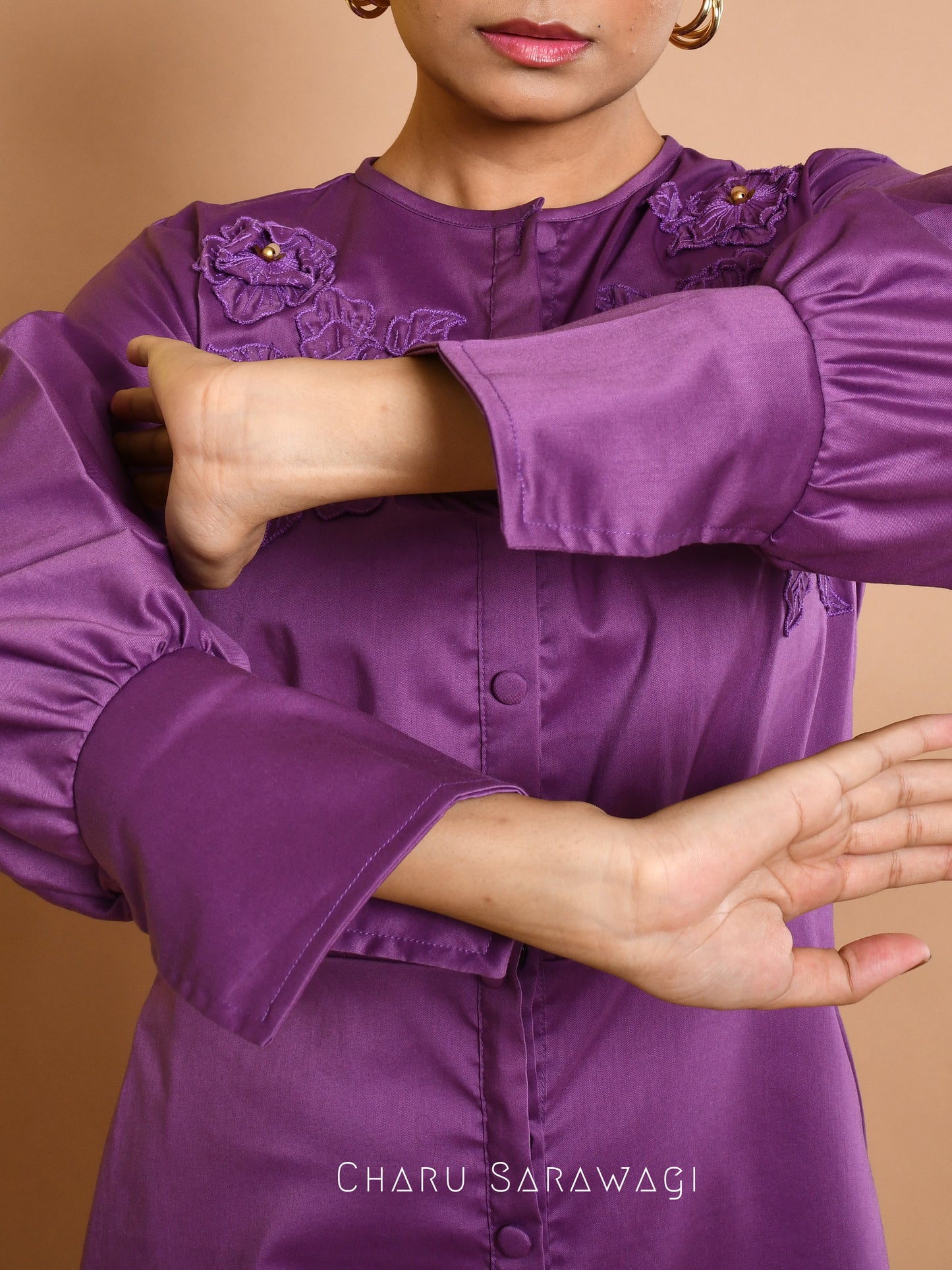 FLOWER APPLIQUE DRESS